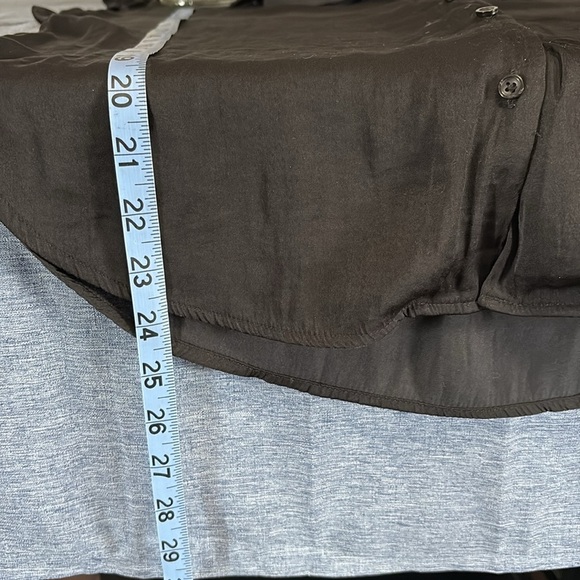 Nine West Women’s Size M Sleeveless Sheer Button Down Shirt - Picture 5 of 6